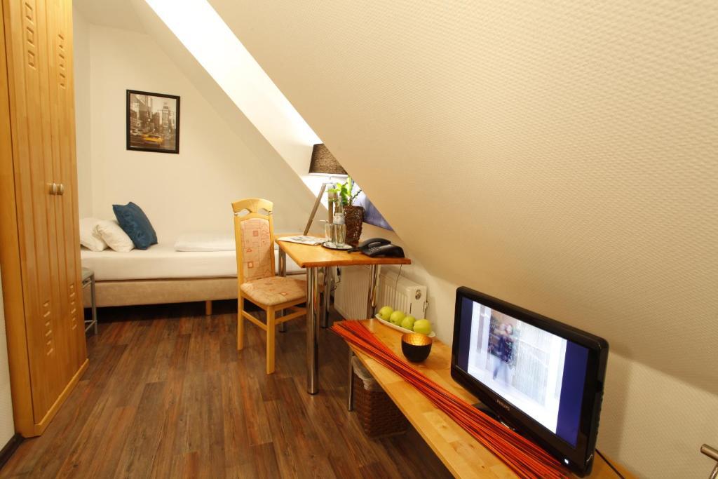 Centro Hotel Arkadia Cologne Room photo